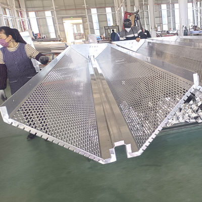 A1100 A3003 A5052 भवन सजावट के लिए लेजर कट छिद्रण या सजावटी पैटर्न के साथ एल्यूमीनियम आवरण पैनल